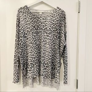 H&M Leopard Print Drop Shoulder Lightweight Knit Sweater Size Medium